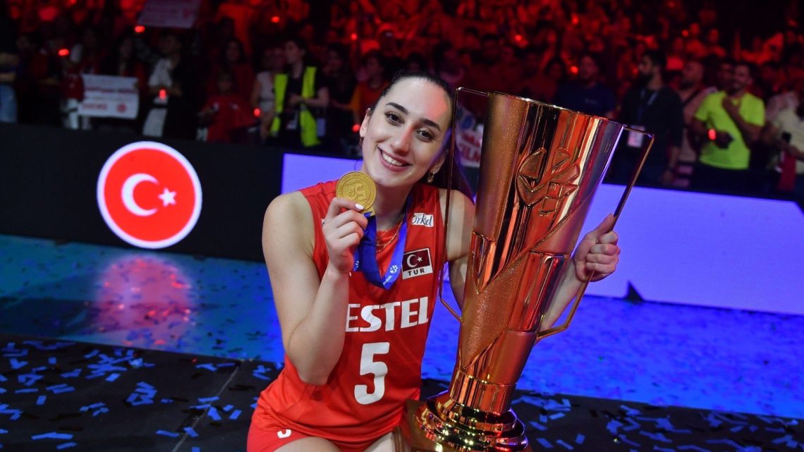 Ayça Aykaç Milli Takım Kariyeri Işıldıyor